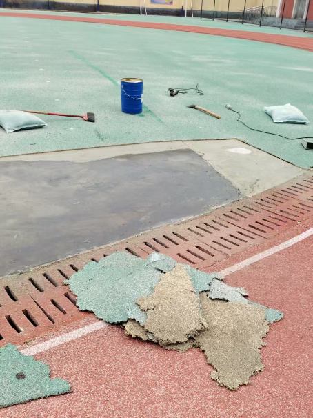 哈密球场翻新维修补、球场翻新修补改造